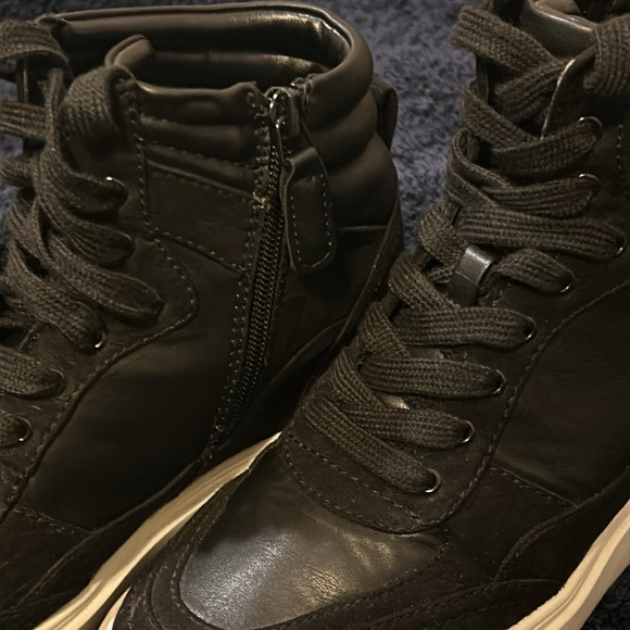 JENNIFER LOPEZ Platform Black High-Top Sneaker Wedge Size 8 - Picture 3 of 11